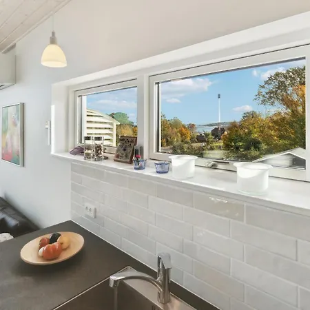 2 Bedroom In Apartment Allinge-Sandvig